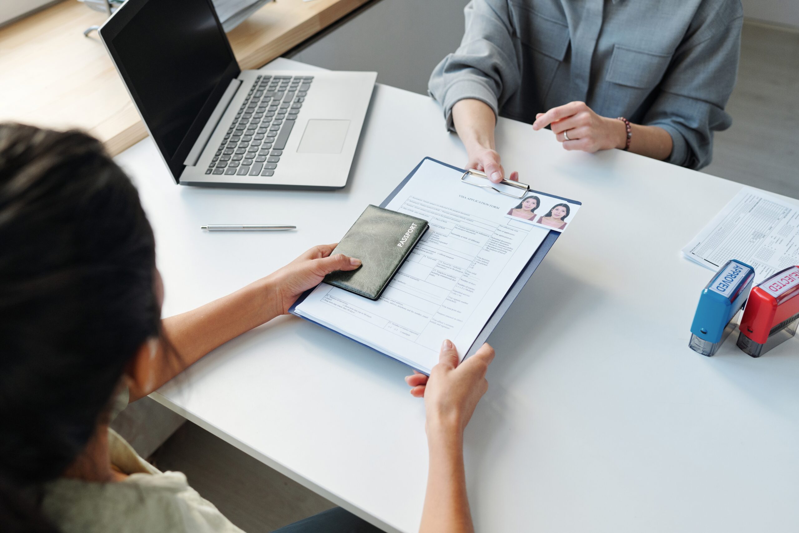 Immigration law attorney: Pathways & Process
